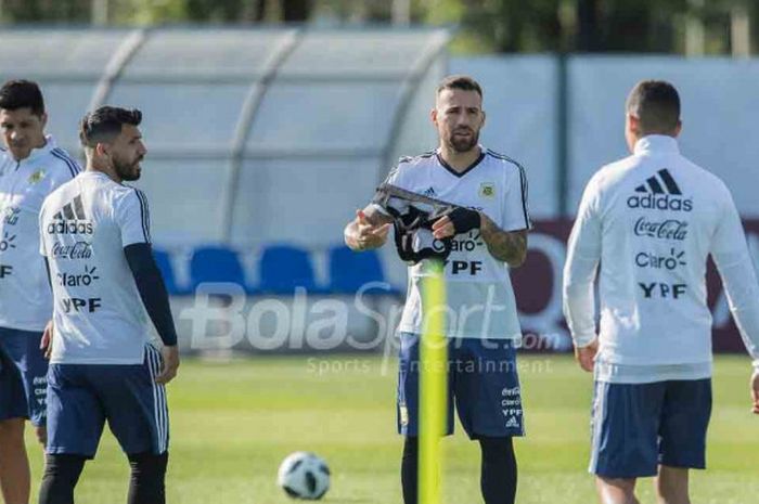  Sesi latihan para pemain timnas Argentina di Bronnitsy Training Center, Moscow Oblast, pada Senin, 11 Juni 2018. 