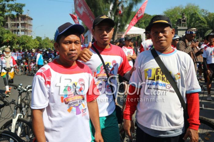 Para peserta Pit-pitan Haornas 2018 dari Karanganyar, Otong (kiri), Solihin (tengah), dan Wadyo (kanan). 