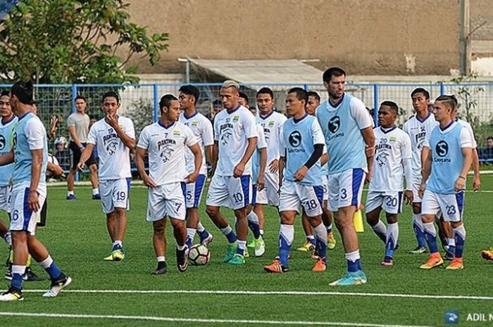 Latihan Persib Bandung di Lapangan Lodaya.