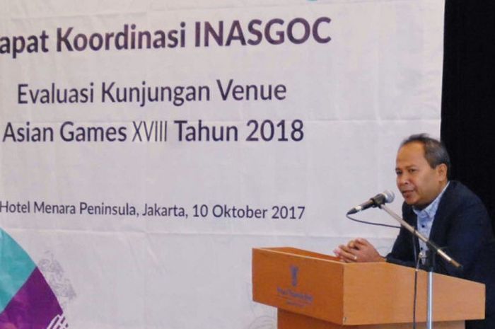 Koordinator Government Relations Raja Parlindungan Pane saat berbicara pada rapat koordinasi di Hotel Peninsula, Jakarta, Selasa (10/10/2017).