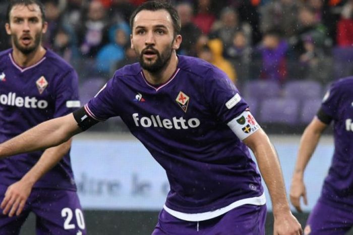 Milan Badelj saat beraksi dalam partai Liga Italia antara Fiorentina dan Benevento di Stadion Artemio Franchi, Florence, 11 Maret 2018.