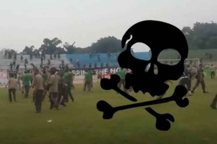 Kerusuhan suporter PSMS Medanvs Suporter Persita Tangerang