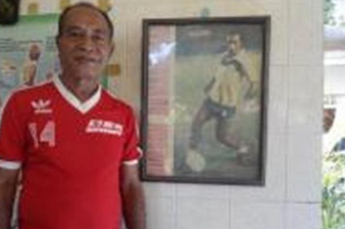 Legenda timnas Indonesia era 70an, Simson Rumah Pasal.