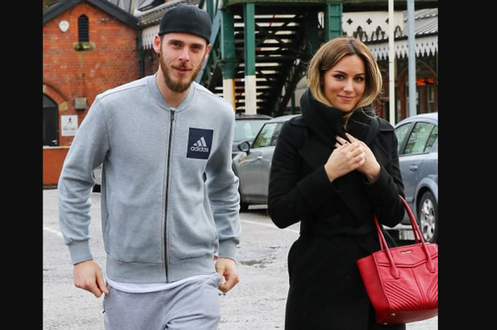 David De Gea bersama Edurne Almagro saat keluar dari restroan tempat makan siang mereka, Jumat  (27/4/2018)