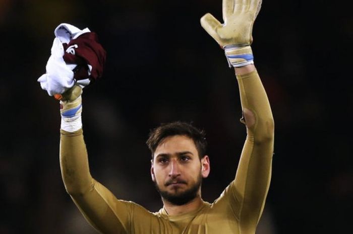 Reaksi kiper AC Milan Gianluigi Donnarumma pada akhir partai Liga Italia lawan Torino di Stadion Grande Torino, 16 Januari 2017.