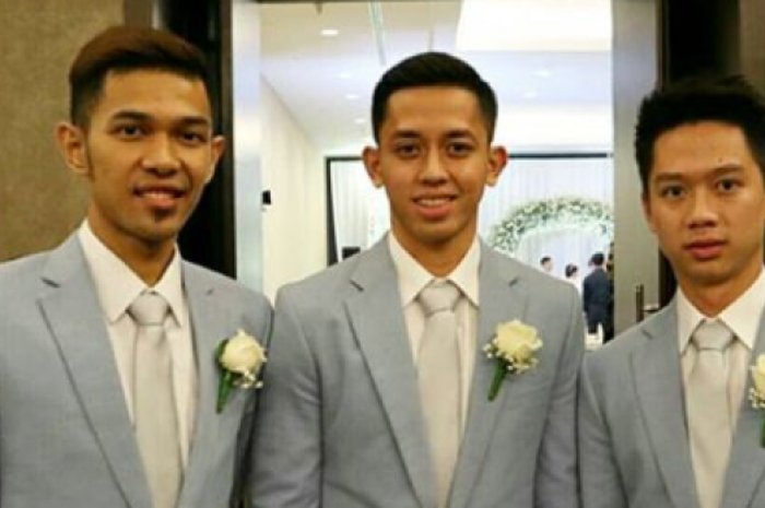  Fajar Alfian (kiri) Muhammad Rian Ardianto (tengah) dan Kevin Sanjaya Sukamuljo (kanan) 