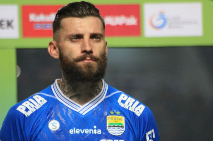 Bek Persib asal Serbia, Bojan Malisic sesaat sebelum menghadapi Bhayangkara FC (31/5/2018)