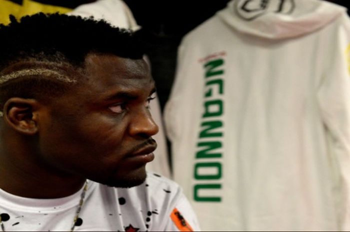 Francis Ngannou sesaat sebelum menjalani laga puncak UFC 220 yang digelar Sabtu (20/1/2018) waktu Amerika Serikat atau Minggu siang WIB.