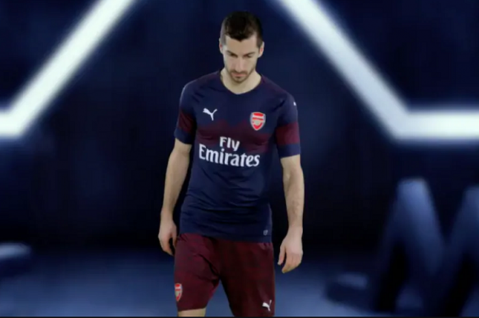 Jersey tandang Arsenal musim 2018/2019