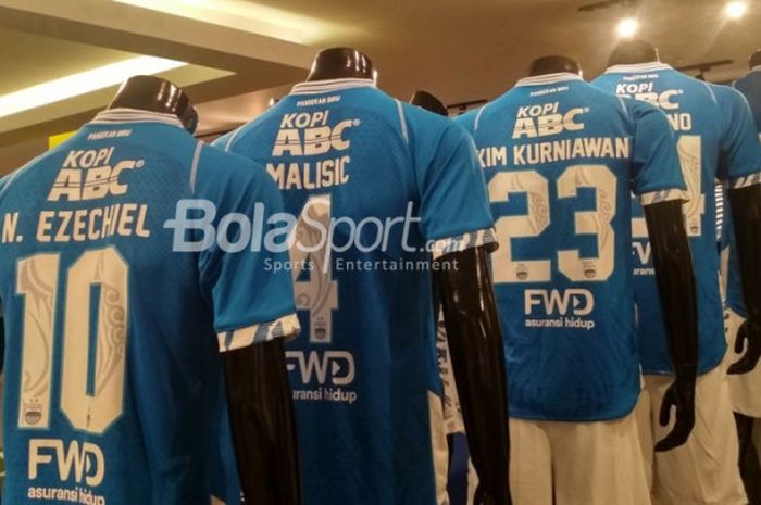 Jersey Persib menyambut musim kompetisi baru, Liga 1 2018.