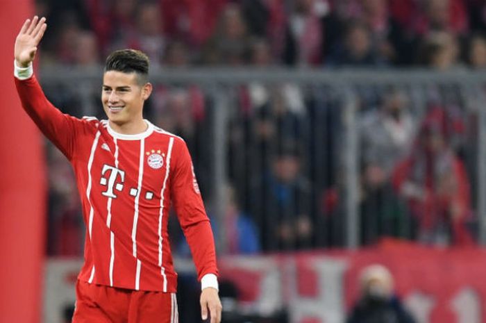 Ekspresi gelandang FC Bayern Muenchen, James Rodriguez, usai mencetak gol ke gawang RB Leipzig pada laga Liga Jerman di Allianz Arena, Sabtu (29/10/2017).