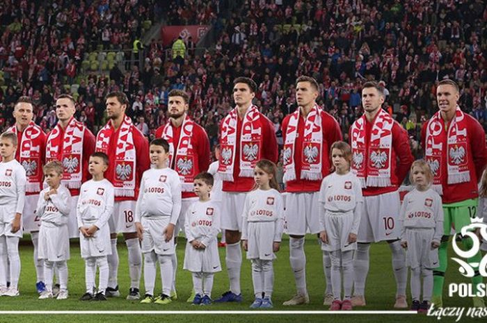 Para pemain Timnas Polandia saat berlaga melawan Republik Ceska di Stadion Energa Gdansk, pada Rabu (15/11/2018).