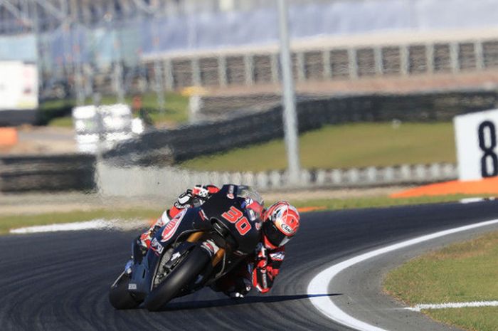 Pebalap tim LCR Honda, Takaaki Nakagami, saat melakoni tes pramusim MotoGP 2018 di Sirkuit Ricardo Tormo, Valencia, 14-15 November 2017.