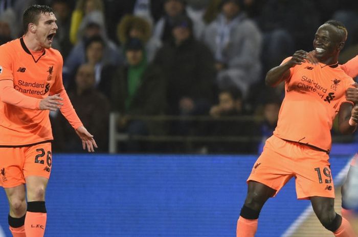 Sadio Mane melakukan selebrasi setelah mencetak gol ke gawang FC Porto pada laga leg pertama babak 16 besar Liga Champions di Stadion Do Dragao, Rabu (14/2/2018) waktu setempat.