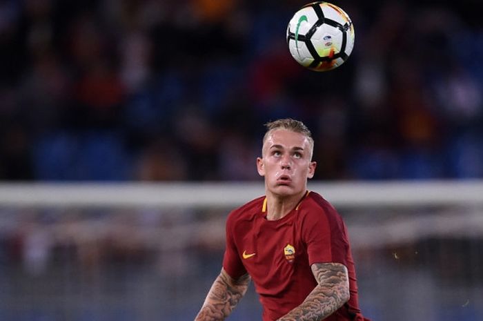 Aksi Rick Karsdorp dalam partai Liga Italia antara AS Roma lawan Crotone di Stadio Olimpico, Roma, 25 Oktober 2017.