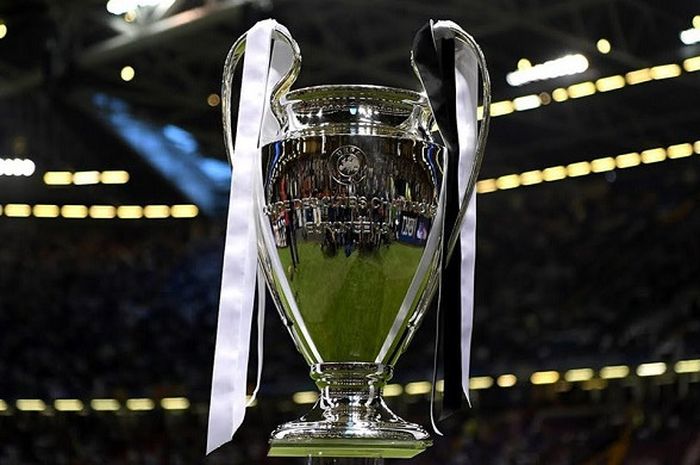 Trofi Liga Champions Eropa.