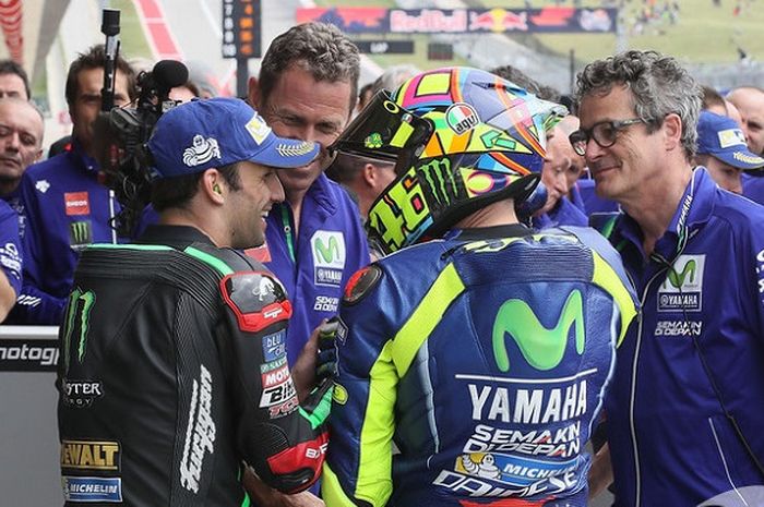 Valentino Rossi (kanan) dan Johann Zarco (kiri) saat MotoGP Amerika.