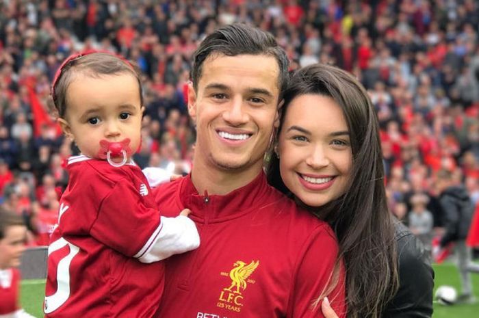 Potret Keluarga Bahagia Philippe Coutinho