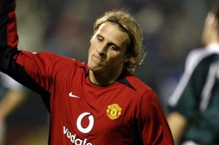 Diego Forlan merayakan gol Manchester United ke gawang Panathinaikos pada partai fase grup Liga Champions di Athena, 26 November 2003.