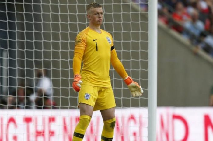 Aksi Jordan Pickford dalam partai uji coba antara timnas Inggris kontra Nigeria di Stadion Wembley, London, 2 Juni 2018.