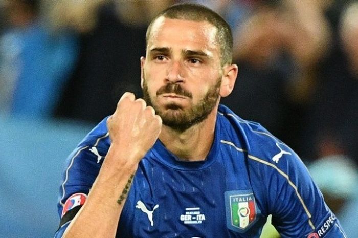 Bek Italia, Leonardo Bonucci, melakukan selebrasi usai mencetak gol ke gawang Jerman, dalam laga babak 16 besar Piala Eropa 2016 di Stade Matmut-Atlantique, Sabtu (2/7/2016) waktu setempat.