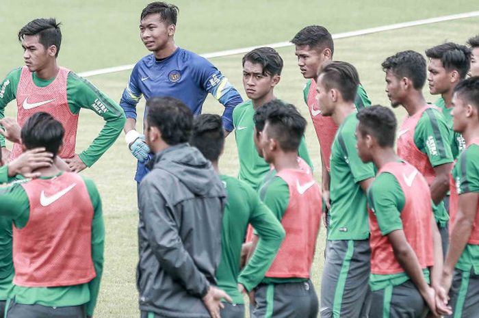 Zulfiandi dan Dimas Drajad bergabung dalam training camp (TC) timnas U-23 Indonesia di Lapangan ABC, Senayan, Jakarta, Rabu (17/1/2018) pagi WIB.