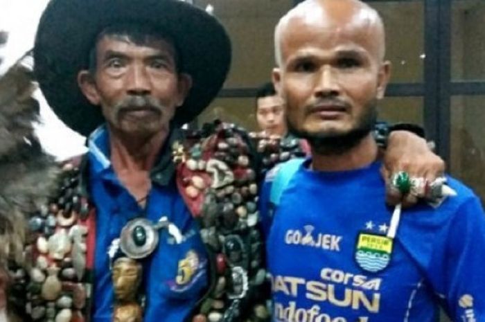 Yanto Surhayanto, Bobotoh mirip Sergio Van Dijk. 