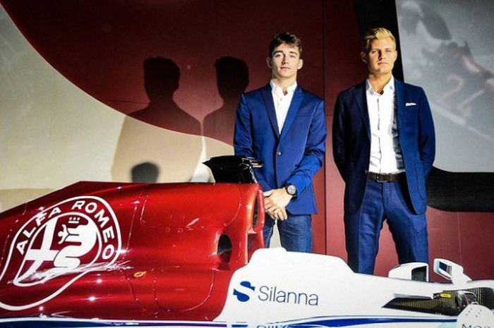 Charles Leclerc (kiri) dan Marcus Ericsson akan resmi jadi pebalap tim Alfa Romeo Sauber pada Formula One 2018.