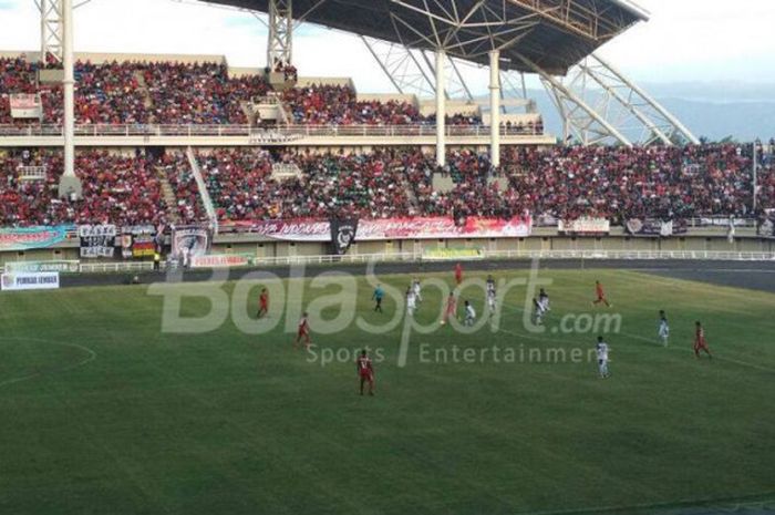 Laga Timnas U-19 Indonesia kontra Persid Jember di Stadion Jember Sport Garden, Jember, Sabtu (21/10/2017) sore WIB