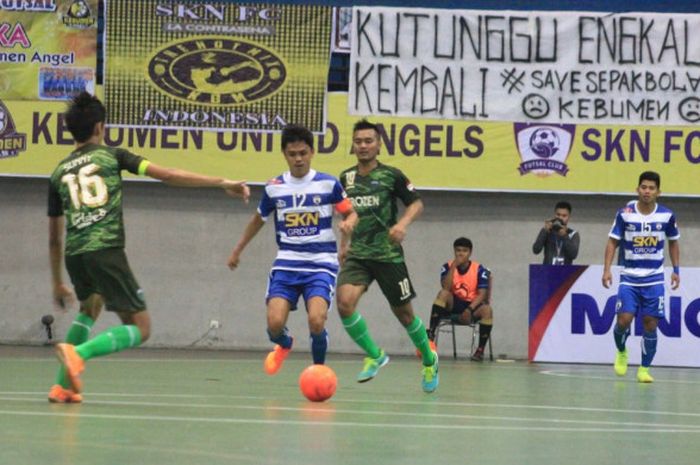 Vamos Mataram melawan SKN Kebumen dalam laga Grup A Pro Futsal League 2018 di GOR Amongrogo, Yogyaka