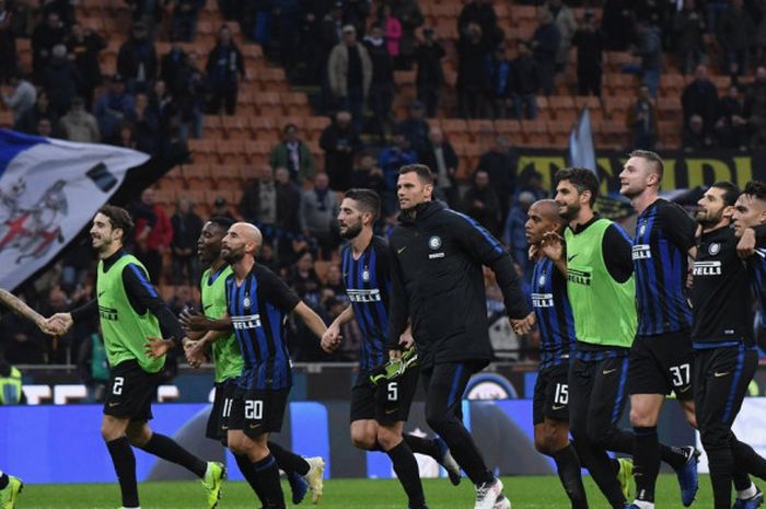 Inter Milan dikabarkan siap mendatangkan dua pemain anyar dengan umur yang tak lagi muda.