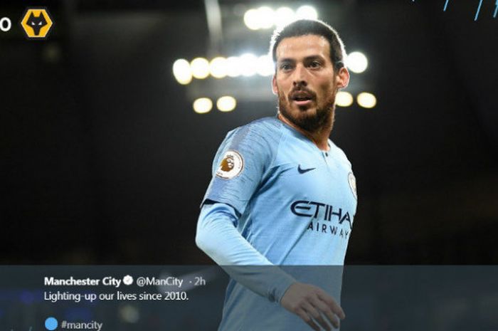 Gelandang Manchester City, David Silva, dalam partai melawan Wolverhampton Wanderers di Etihad Stadium, Senin (14/1/2019).