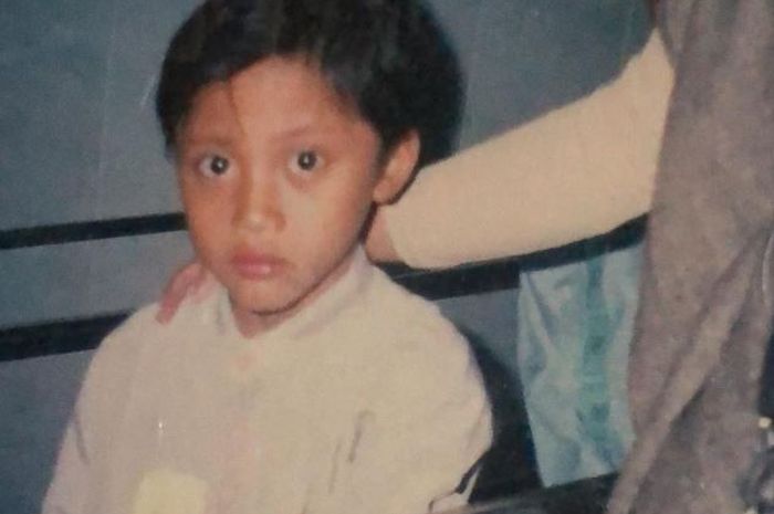 Instagram @rizkyfbian