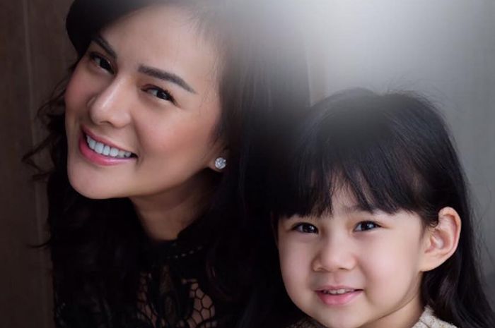 Instagram Astrid Tiar