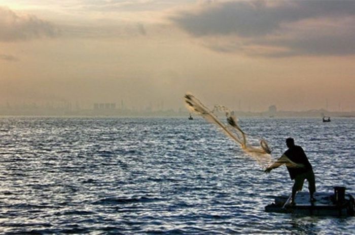 Tebar Jala, Raup Rugi - National Geographic