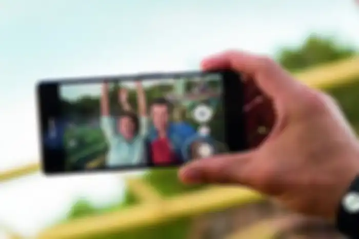Smartphone dengan Kamera Selfie Terbaik