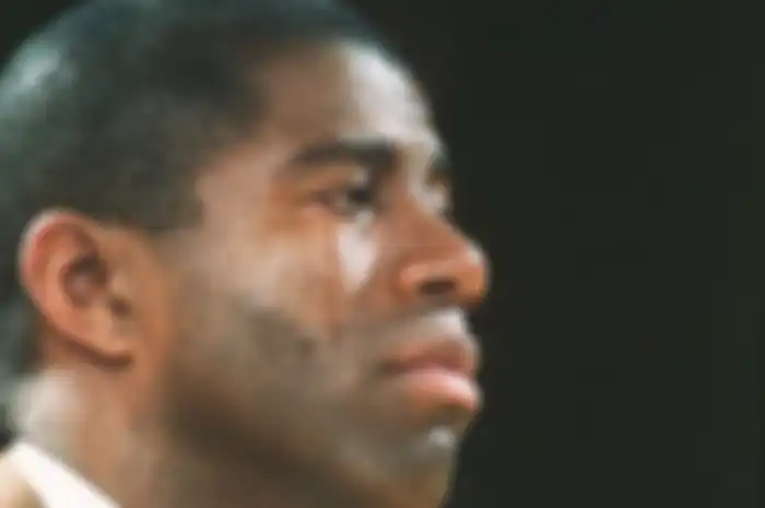 Magic Johnson, atlet basket yang bertahan hidup melawan HIV. Dia menceritakan semua tekadnya, termasuk  semangat dalam menjalani hidup.