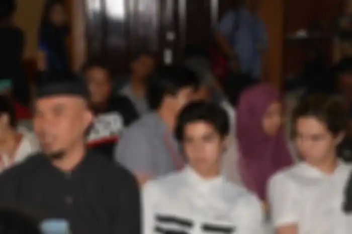 Ahmad Dhani Ditemani 2 Anaknya di Ruang Sidang, Al dan Dul Support Ayah!
