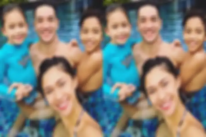 Kolam renang Nana dan Andrew