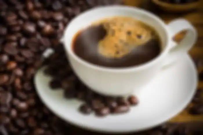 Menurut penelitian, minum kopi sebanyak enam cangkir atau lebih dapat berpengaruh buruk pada kesehatan tubuh.