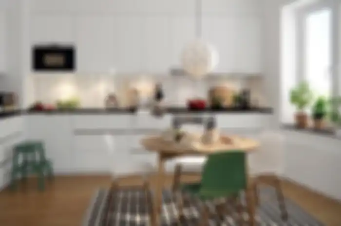 Pengudaraan alami lebih diutamakan di dapur. Cahaya matahari juga bisa menghindarkan kelembapan.