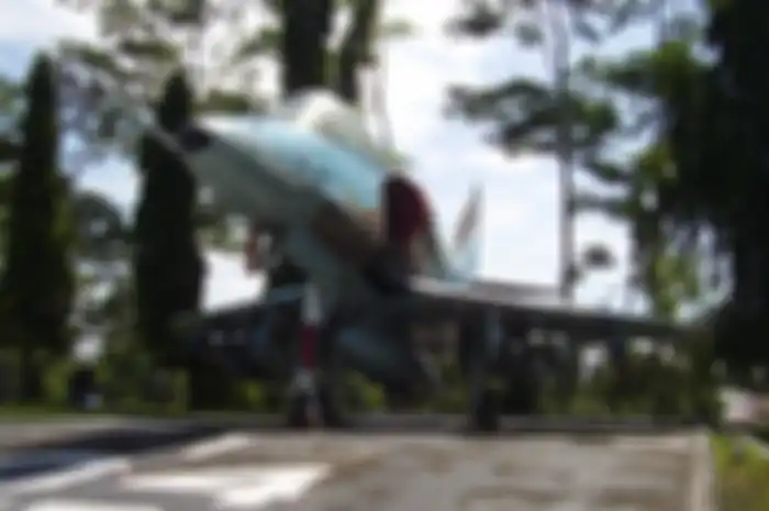 Indonesia yang melakukan pembelian A-4 rahasia, mulai menerima A-4 yang dikirim menggunakan kapal laut dan berlabuh di Pelabuhan Tanjung Priok.