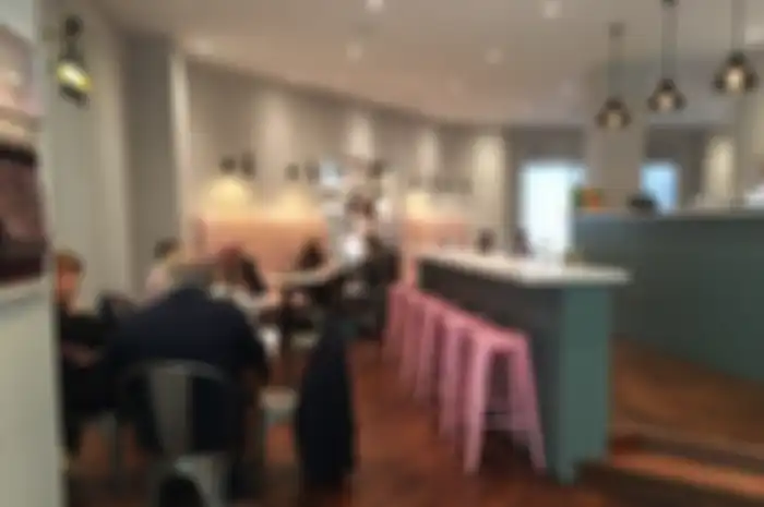 ruang makan ala cafe | dok. dcch.co.uk