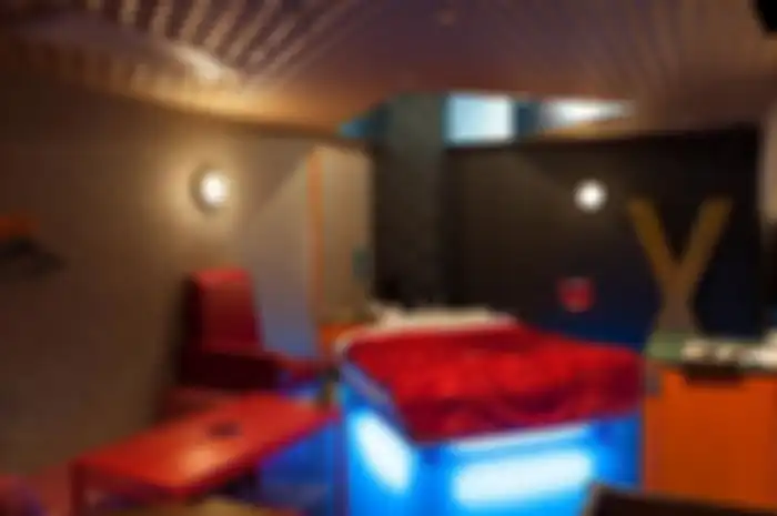 JAPANS SECRETIVE LOVE HOTELS