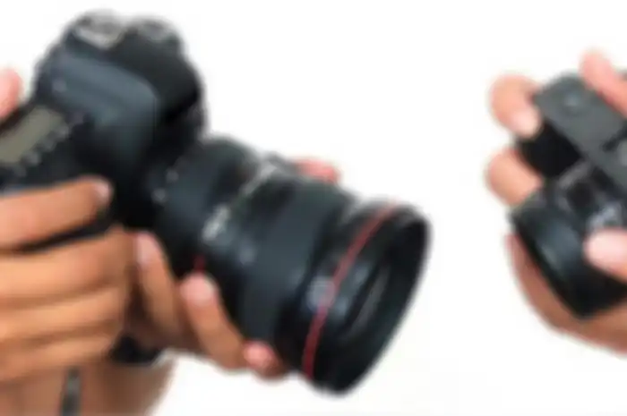 (ki) Kamera DSLR dan (ka) Mirrorless