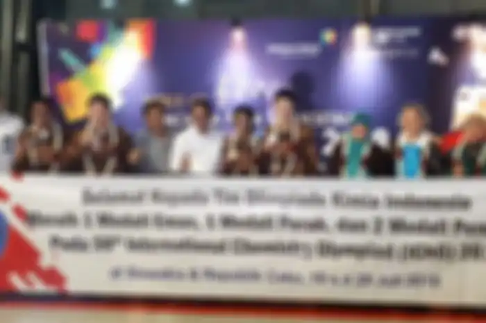 Rombongan tim Indonesia dalam olimpiade kimia internasional sudah tiba di tanah air