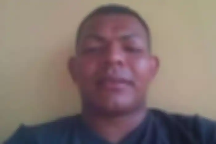 Danny Gonzalez (27) kemudian mencoba untuk memalsukan foto kematiannya sendiri karena istrinya beruang kali meminta uang.
