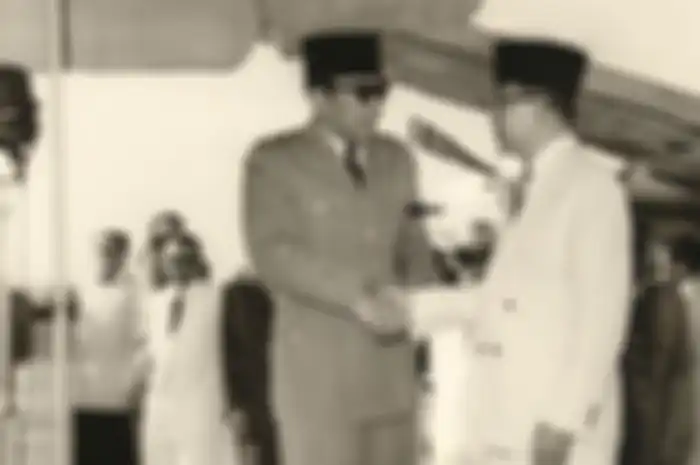 Diculik Para Pemuda dan Dipaksa Memakai Seragam Militer yang Kekecilan  Bung Karno pun Merasa Sangat Konyol