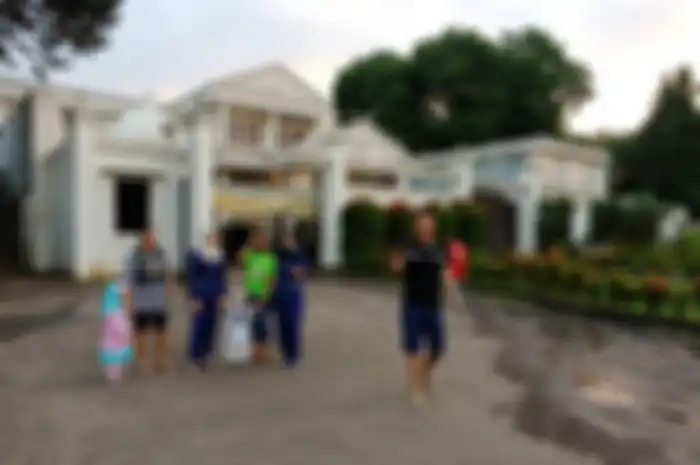 Rumah keluarga Anang Hermansyah