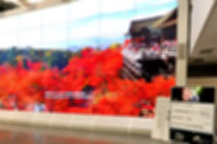 Layar 8K Super Hi-Vision diperlihatkan di NHK.